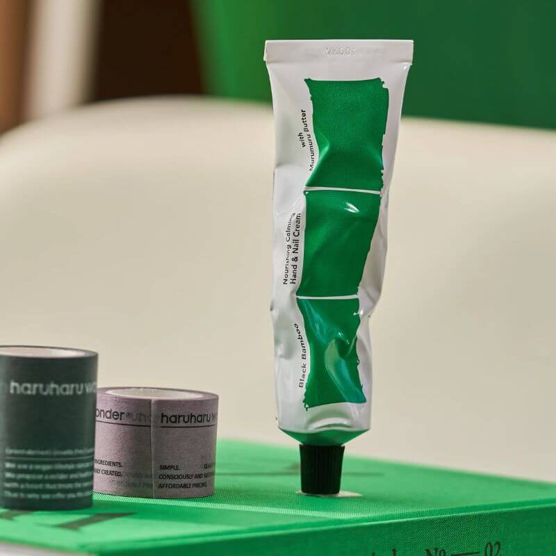 Haruharu Wonder Black Bamboo Nourishing Calming Hand & Nail Cream rankų kremas 50 ml Haruharu Wonder Black Bamboo Nourishing Calming Hand & Nail Cream rankų kremas 50 ml