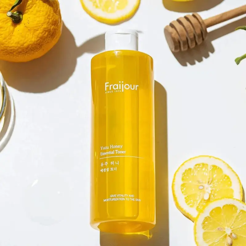 Fraijour Yuzu Honey Essential Toner - skaistinantis veido tonikas, 250 ml Fraijour Yuzu Honey Essential Toner - skaistinantis veido tonikas, 250 ml